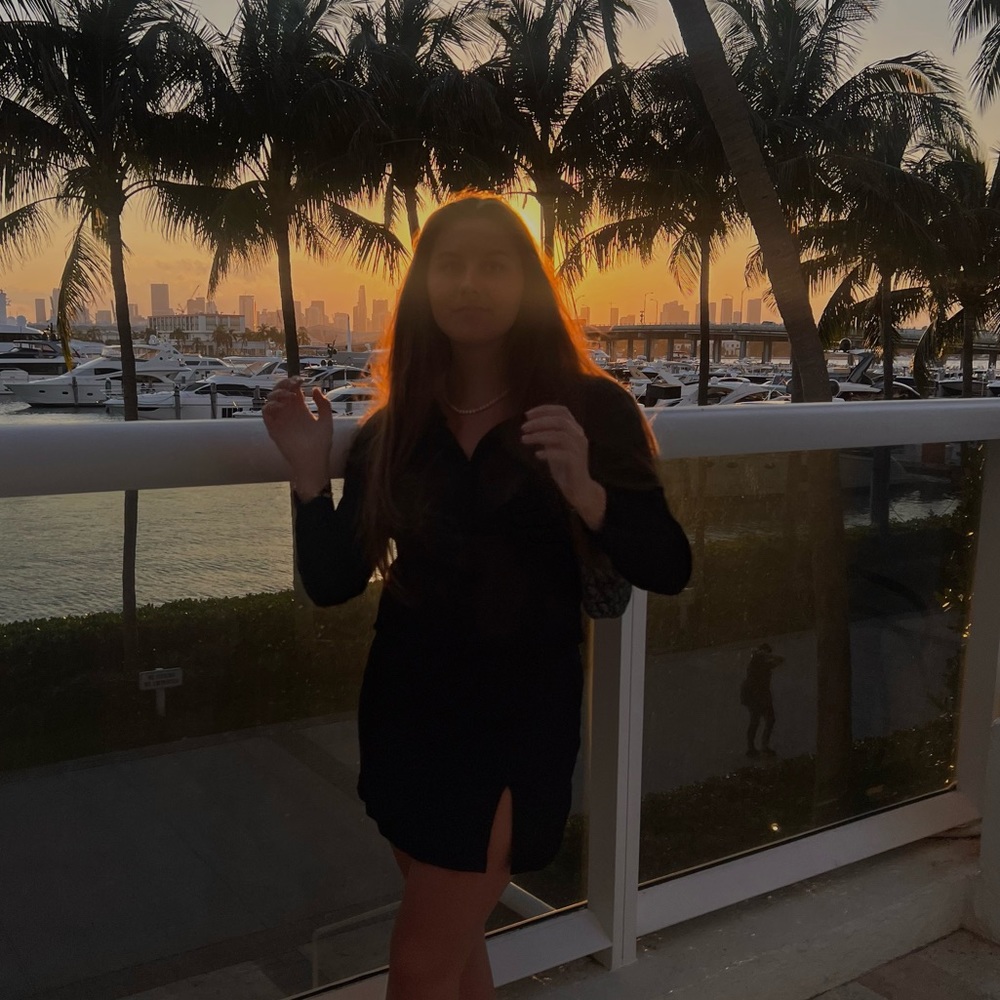 Meet your Posher, Maja